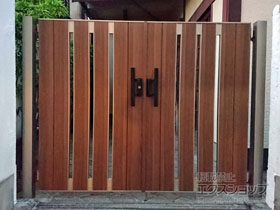 の門扉 【特注】ジオーナ門扉 SA型 両開き マテリアルカラー　柱使用 施工例