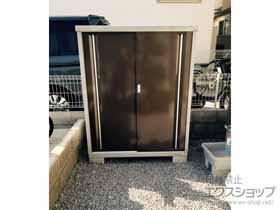 の物置・屋外倉庫 シンプリー 一般型 (MJX-137D-P-TB)＋タイヤ止め（床置き用） 施工例