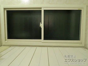 LIXIL リクシル(トステム)の内窓（二重窓・二重サッシ） インプラス ダストバリア仕様 引違い窓 浴室仕様 ユニットバス納まり 2枚建 施工例