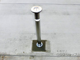 のカーゲート スペースガード（車止め）F60型 埋込式キー付き 施工例