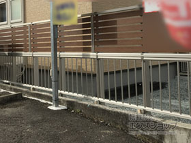 の ルシアスフェンスF04型+レスティナフェンス21型  2段支柱 自立建て用 施工例