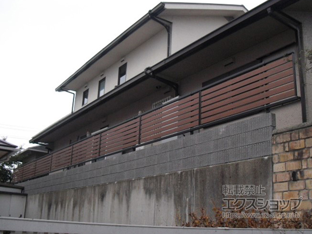 のフェンス・柵 モクアルフェンス 　横板タイプ 自由柱 施工例