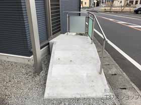 の手すり パルトナーUDフェンス5型(手すり) ポリカーボネートパネル 施工例