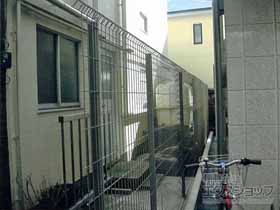 のフェンス・柵 イーネットフェンス1F型 自由柱＜水平地＞ 高尺タイプ 施工例