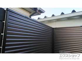 のフェンス・柵 ミエーネフェンス 目隠しルーバータイプ 3段支柱（パネル2段） 施工例