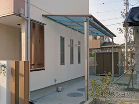 のテラス屋根 ヴェクターテラス F型 屋根フレーム木調色 テラスタイプ 単体 積雪〜20cm対応 施工例