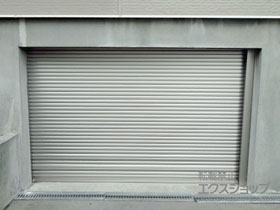 のガレージシャッター ガレージシャッタークワトロ 電動式 内部付タイプ 施工例