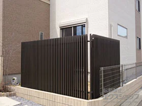 LIXIL リクシル(TOEX)のフェンス プログコートフェンスF1型 フリーポールタイプ 施工例