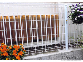 のフェンス・柵 イーネットフェンス1F型 自由柱施工 施工例