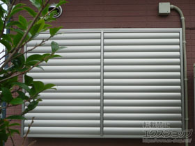 の面格子・窓格子 目隠し可動ルーバー 引違い窓用 施工例