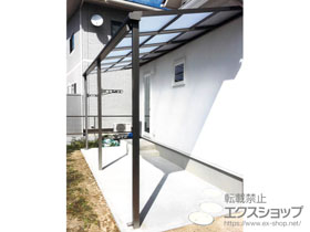 のテラス屋根 スピーネ F型 テラスタイプ 連棟 積雪〜20cm対応＋壁付け物干し 標準タイプ 2本入 施工例