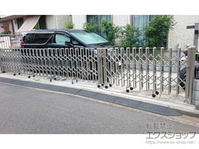 のカーゲート レイオス7型(傾斜地用) ノンレール 両開き 角地タイプ 26WJ+54T 施工例