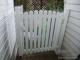 の門扉 レスティン門扉 13型 片開き　門柱使用 施工例