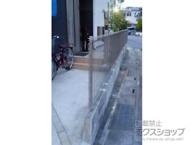 のフェンス・柵 ハイグリッドフェンスN8型 フリーポールタイプ 施工例