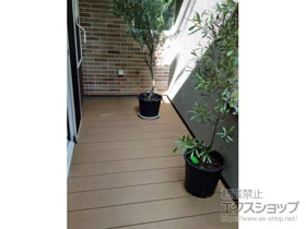 LIXIL リクシル(トステム)のウッドデッキ レストステージ ベランダ仕様 施工例