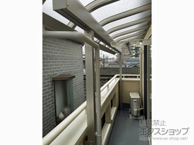 のバルコニー・ベランダ屋根 プレシオステラス R型 1500 屋根タイプ 単体 積雪〜50cm対応 施工例