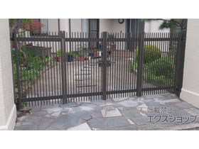 の門扉 ハイ千峰 4枚折戸　柱使用 施工例