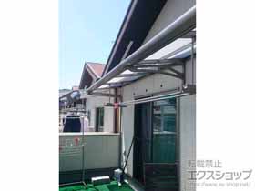 のバルコニー・ベランダ屋根 スピーネ F型 ルーフタイプ 連棟 積雪〜20cm対応＋吊下げ物干しAタイプ 標準2本入り 施工例