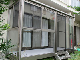 のテラス囲い・サンルーム サニージュ R型 床納まり ランマ無 積雪〜20cm対応※一部片袖納まり 施工例