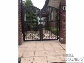 の門扉 ラヴェンデル2型 両開き 門柱タイプ 施工例