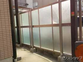 LIXIL リクシル(TOEX)のフェンス・柵・塀 ライシスフェンスP型 多段柱 施工例