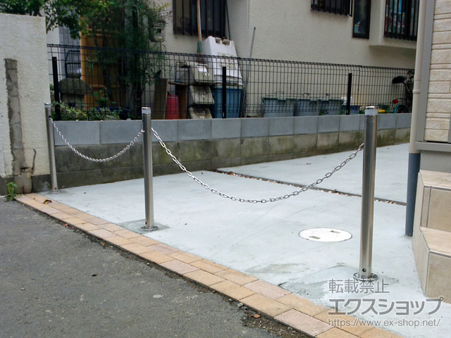 のカーゲート スペースガード（車止め）S48型 埋込式 キー付き 施工例