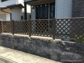 LIXIL(リクシル)のフェンス・柵・塀 ステイウッドフェンスM1型 間仕切り施工 施工例
