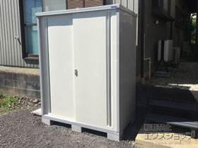 の物置・屋外倉庫 シンプリー 一般型 1520×905×1903 MJX-159E-P-FW 施工例