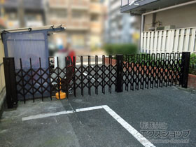 のカーゲート トリップゲート NC型 ノンキャスター 両開き 60W(30S+30M) 施工例