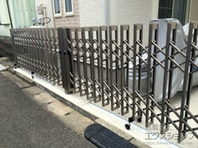 のカーゲート アルシャインII MW型 Aタイプ センターレール 片開き 320S 施工例