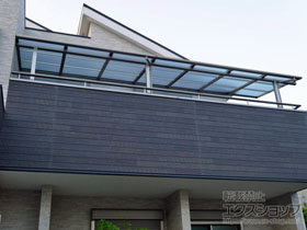 のバルコニー・ベランダ屋根 スピーネ F型 屋根タイプ 連棟 積雪〜20cm対応 施工例