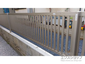 のフェンス・柵 プレスタフェンス4型 フリーポールタイプ　 施工例