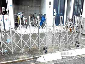 のカーゲート トリップゲート RB型 ノンレール 両開き親子 45WO(13S+32M) 施工例