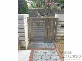 の門扉 ライシス門扉 1型 細横桟 両開き親子 柱使用 施工例