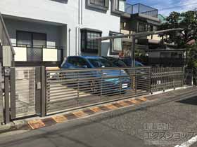 のカーゲート レイオス3型(ペットガード) センターガイドレール 片開き 33S 施工例