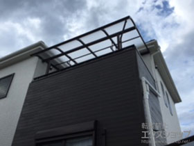 のバルコニー・ベランダ屋根 プレシオステラス R型 屋根タイプ 単体 積雪〜20cm対応＋吊り下げ式物干し 標準 2本入り×1セット 施工例