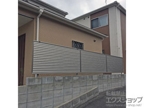 の ミエーネフェンス 目隠しルーバータイプ 自由柱施工 施工例