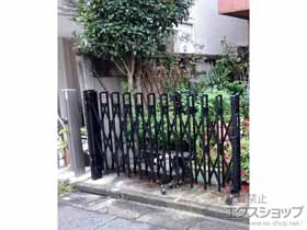 のカーゲート トリップゲート RB型 ノンレール 両開き親子 施工例