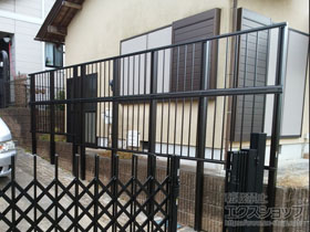 のフェンス・柵 レスティナフェンス21型 3段支柱 施工例