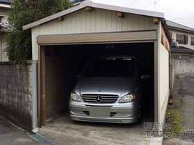 のガレージシャッター ガレージシャッタークワトロ 電動式 外付タイプ 施工例