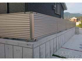のフェンス・柵 ミエーネフェンス 目隠しルーバータイプ 自由柱 施工例