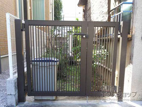 の門扉 プレスタ門扉 2型 細たて桟 両開き親子 柱使用 施工例