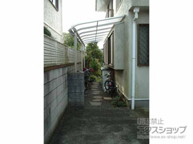 のテラス屋根 プレシオステラス R型 テラスタイプ 多連結 積雪〜20cm対応 施工例