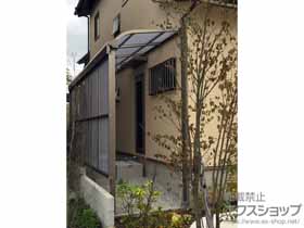 のテラス屋根 スピーネ R型 テラスタイプ 単体 積雪〜20cm対応＋吊り下げ物干し Aセット 標準2本入り＋前面スクリーン2段 施工例