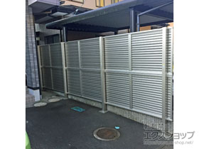 のフェンス・柵 ミエーネフェンス 目隠しルーバータイプ 2段支柱 自立建て用（パネル2段） 施工例