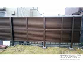 のフェンス・柵 ミエーネフェンス 目隠しルーバータイプ 2段支柱 自立建て用（パネル2段） 施工例
