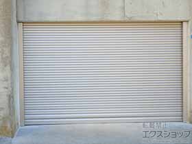 のガレージシャッター ガレージシャッタークワトロ 電動式 内部付タイプ 施工例