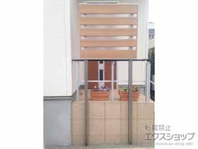 のフェンス・柵 ジオーナフェンス YP型 マテリアルカラー 多段支柱（パネル1段） 施工例