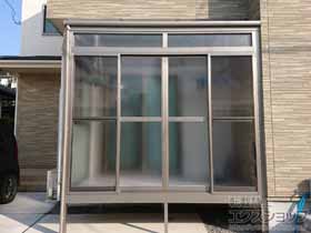 のテラス囲い・サンルーム サニージュ F型 床納まり ランマ付 積雪〜20cm対応 ※片袖納まり 施工例