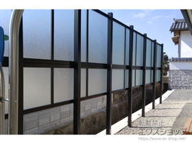 のフェンス・柵 ライシスフェンスP型 多段柱 施工例